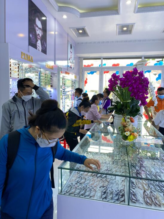 Nhanh Tay Tới Rinh Quà Của Mắt Kính Hàn Quốc Vê Thôi nào