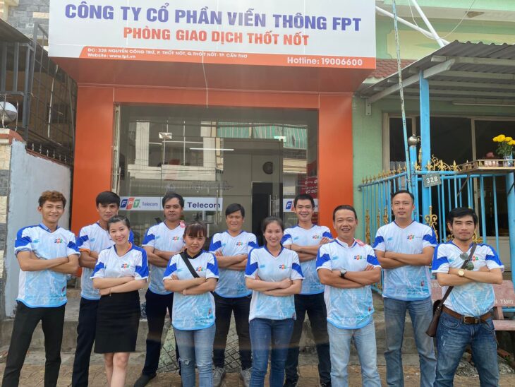 Tuyển dụng nhân viên tư vấn và ký kết hợp đồng dịch vụ Fpt.