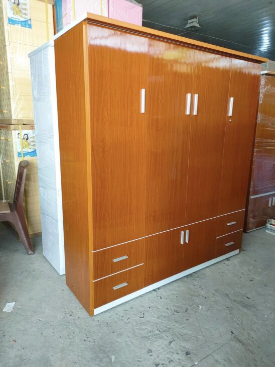 Mẫu tủ áo 4 cánh có sẵn.