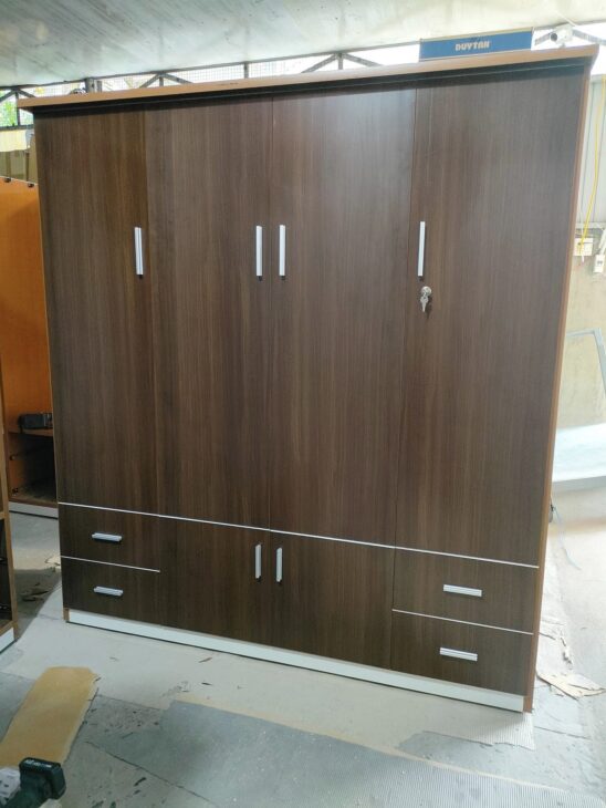 Mẫu tủ áo 4 cánh có sẵn.