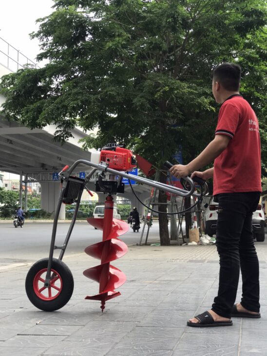 Máy khoan đất trồng cây chạy xăng chính hãng