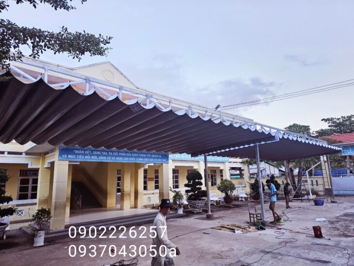 Khảo sát, tư vấn báo giá lắp đặt mái hiên mái bạt xếp.