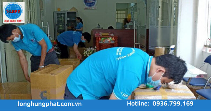 Long Hưng Phát gửi bao lì xì, áo dài, lịch Tết đi Úc mất bao lâu ?