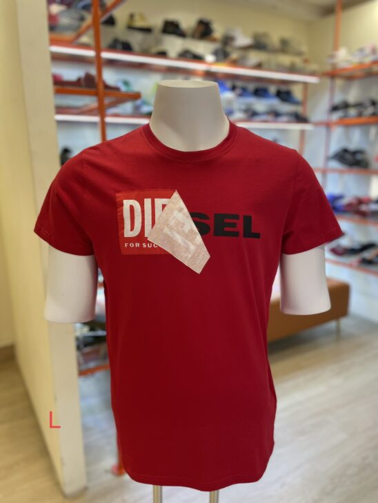 Áo Thun Đỏ Diesel