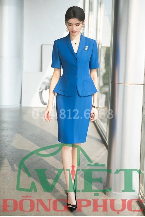 Mẫu đồng phục áo vest nữ công sở sang trọng và hợp thời trang nhất 2024