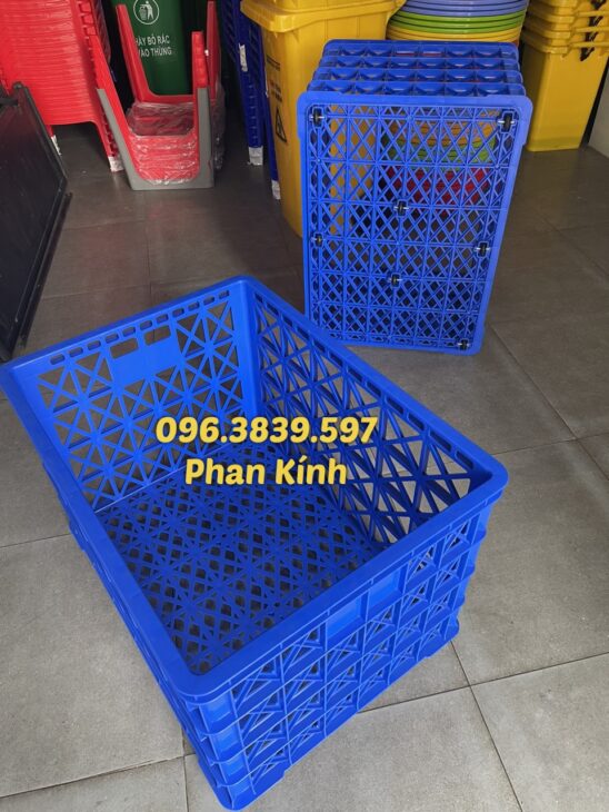 sóng 8 bánh xe, sọt nhựa có bánh xe đựng hàng may mặc, có giao hàng