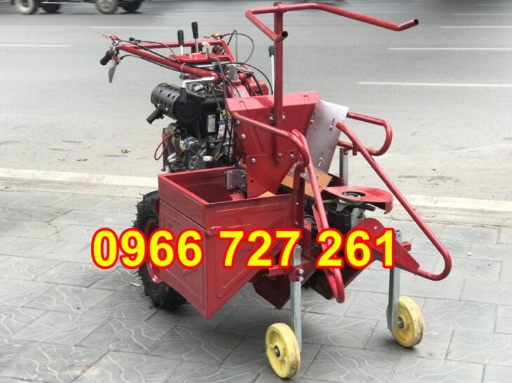 Máy thu hoạch ngô, máy thu hoạch bắp đa năng chạy dầu đề điện Kawasaki KW120D