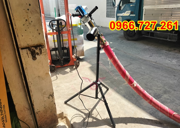 Máy hút hạt nông sản dùng điện cáp mềm 4 mét Kawasaki VMH4000