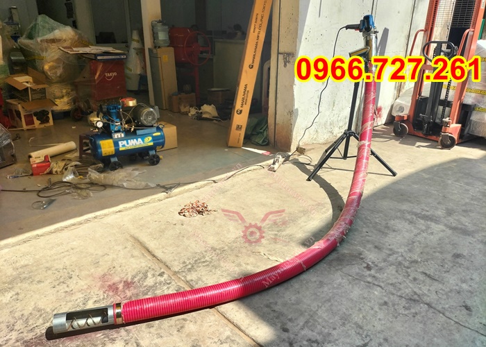 Máy hút hạt nông sản dùng điện cáp mềm 4 mét Kawasaki VMH4000