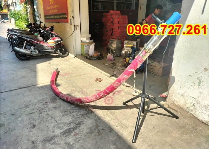 Máy hút hạt nông sản dùng điện cáp mềm 4 mét Kawasaki VMH4000