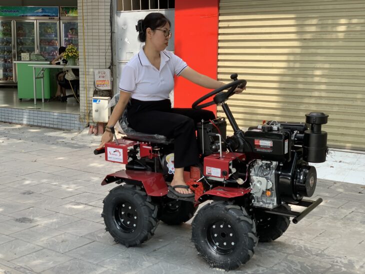Máy xới đất chạy dầu 13Hp ngồi lái Turbo TBD1300