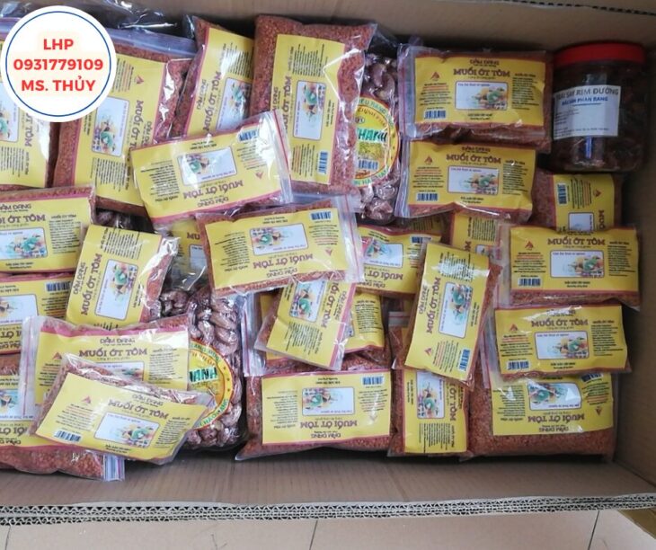 Gửi bánh kẹo gạo lức, rong biển kẹp hạt đi nước ngoài nhanh chóng
