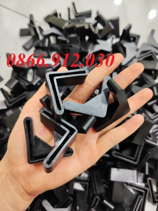Chụp chân sắt V cho giá để tài liệu và hàng hóa