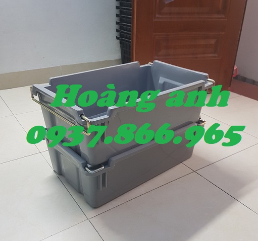 Bán thùng nhựa có quai sắt 2 đầu, thùng nhựa đặc, khay nhựa có quai hai đầu , thùng A2