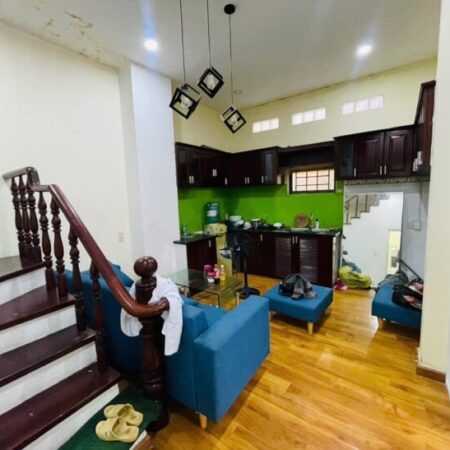 Bán nhà mặt tiền Nguyễn Duy Dương Quận 10 30m2 chỉ 5.5 tỷ.