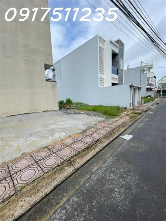 Cần bán lô vị trí đẹp gần uỷ ban Phường Hiệp Hoà DT 5x18m, sổ riêng thổ cư giá chỉ 3, 8 tỷ Lh