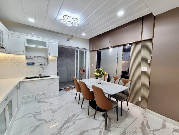 Bán nhà Lý Thái Tổ,Quận 10 HXH (4.9×10.) 3 tầng chỉ 6.7 tỷ.
