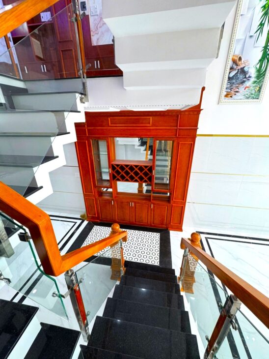 Bán nhà Đường Lê Hồng Phong, Quận 10 (4×11, 4 tầng) HXH chỉ 6.4 tỷ