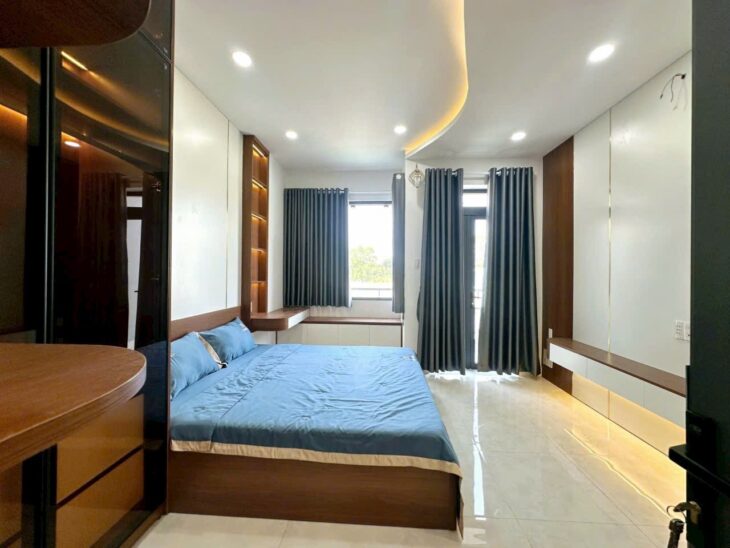 Bán nhà đường Lê Hồng Phong Quận 10.Hẻm xe hơi (3.9×15,2) 3 tầng BTCT chỉ 8.4 tỷ.