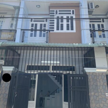 NHÀ KHU PHÂN LÔ- LÊ THỊ HÀ – KHÔNG LỘ GIỚI – XE HƠI VÔ TRONG NHÀ.