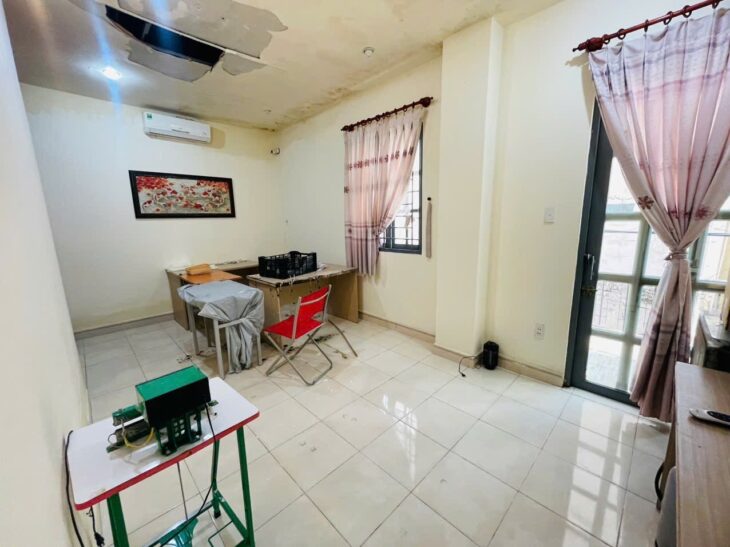 Bán nhà mặt tiền Nguyễn Duy Dương Quận 10 30m2 chỉ 5.5 tỷ.