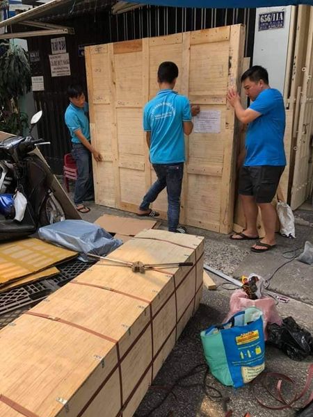 Gửi bảng hiệu, decal quảng cáo đi Úc bằng đường bay và tàu biển