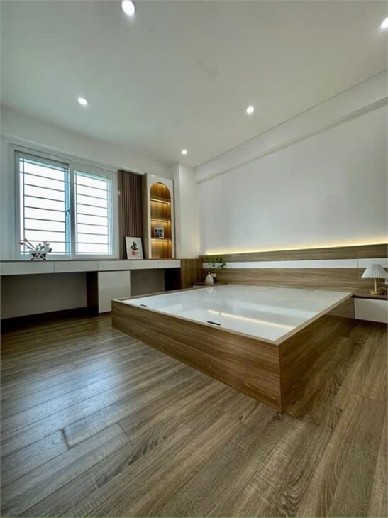 Bán nhà Ngô Thì Nhậm 52m2, 5 TẦNG, nhỉnh 11 tỷ. Ở NGAY – PHÂN LÔ Ô TÔ TRÁNH – DÂN TRÍ – TIỆN ÍCH.
