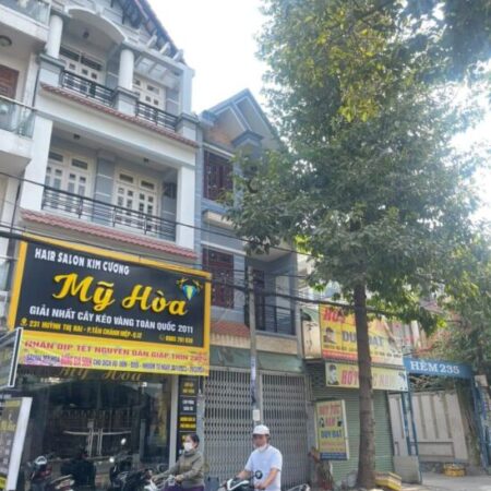 Bán nhà mặt tiền 4 tầng 4x22m giá 7,9 tỷ Đường Huỳnh Thị Hai, Q12