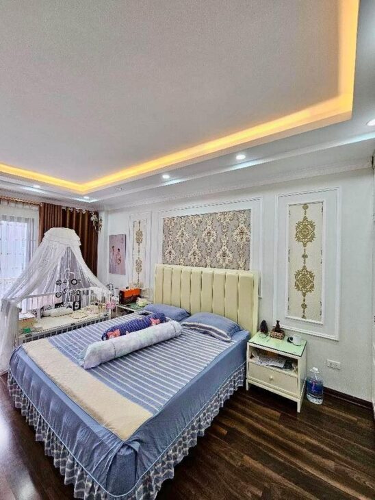 Hiếm. Bán nhà KĐT Văn Phú 77m2 , 5 TẦNG, nhỉnh 15 tỷ. VỈA HÈ – Ô TÔ TRÁNH – DÂN TRÍ CAO – TIỆN ÍCH