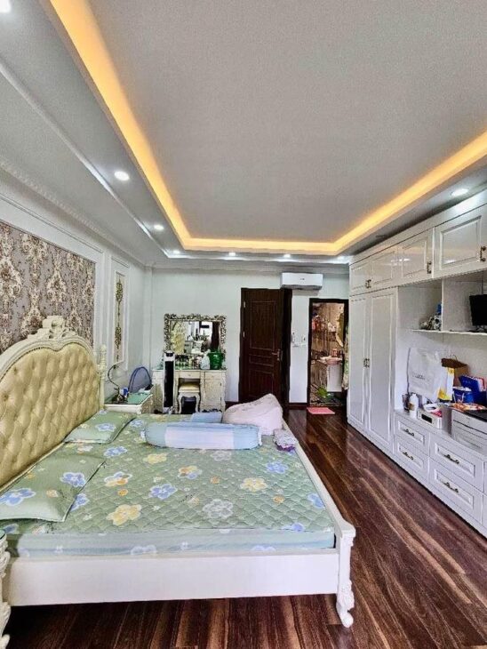 Hiếm. Bán nhà KĐT Văn Phú 77m2 , 5 TẦNG, nhỉnh 15 tỷ. VỈA HÈ – Ô TÔ TRÁNH – DÂN TRÍ CAO – TIỆN ÍCH