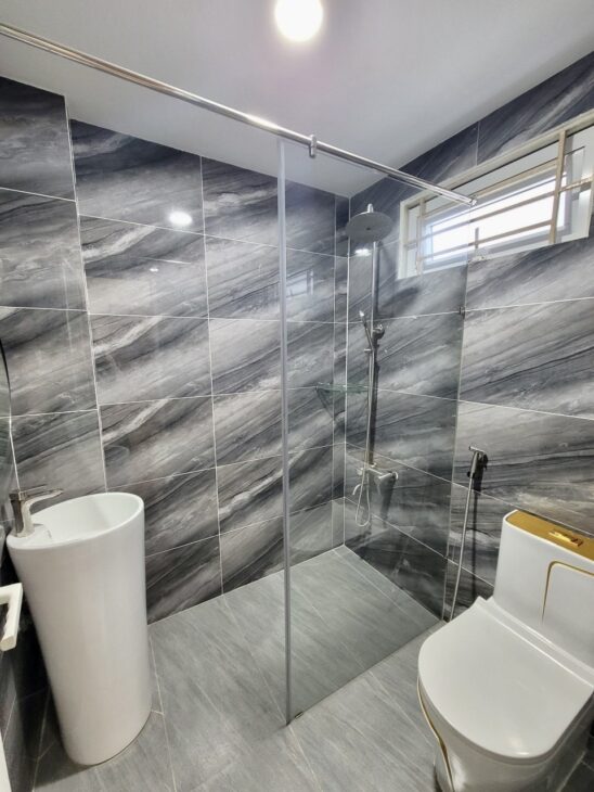 Bán nhà Lý Thái Tổ,Quận 10 HXH (4.9×10.) 3 tầng chỉ 6.7 tỷ.