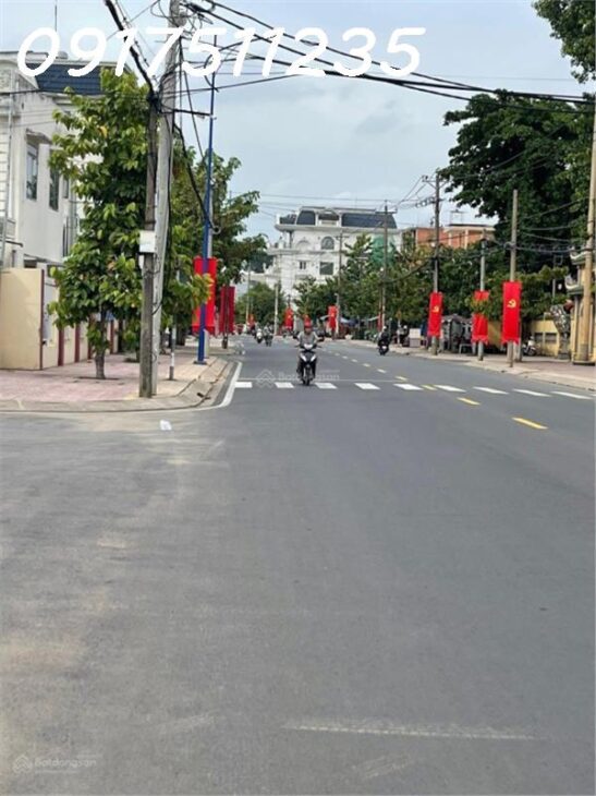 Cần bán lô vị trí đẹp gần uỷ ban Phường Hiệp Hoà DT 5x18m, sổ riêng thổ cư giá chỉ 3, 8 tỷ Lh