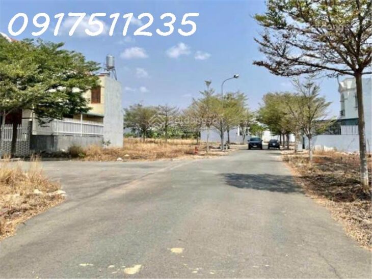 Chính chủ kẹt tiền bán lô đất khu dân cư Thung Lũng Xanh Long Thành 6x18m, giá 1tỷ100 Liên hệ
