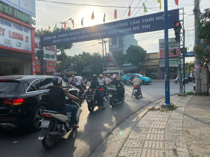 Bán nhà Quận 12, Nhà đẹp 3 tầng 104m2, KV Trung Tâm, Mặt tiền Trương Thị Hoa Q12, Nhỉnh 9 Tỷ, Còn