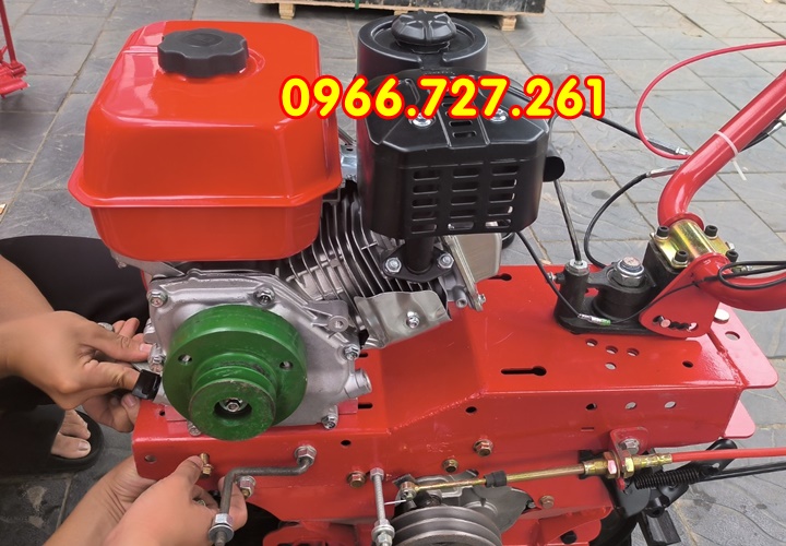 Máy xới đất, lên luống, đào rãnh Kawasaki TK70 động cơ xăng