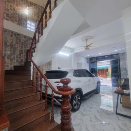 Bán nhà 3,5 lầu đẹp DT 5x12m hẻm thông 8m 111 Lê Đình Cẩn qua 1074 Tỉnh Lộ 10, Tân Tạo, Bình Tân