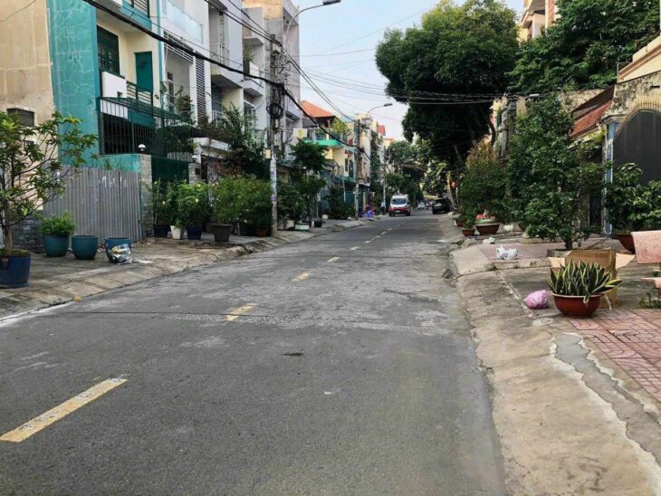 Bán nhà 3,5 lầu DT 4x20m mặt tiền đường số 24B vị trí đẹp khu dân cư Tên Lửa, Bình Trị Đông B, Bình