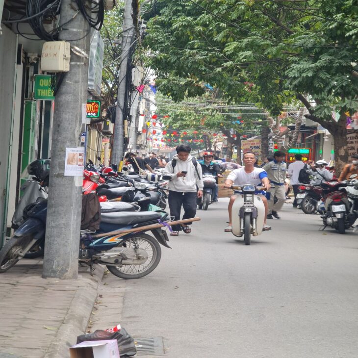 68m2 đất trục chính kinh doanh sầm uất tại Trâu Quỳ, Gia Lâm. Mt 4,5m, đường 10m. Lh 0989894845