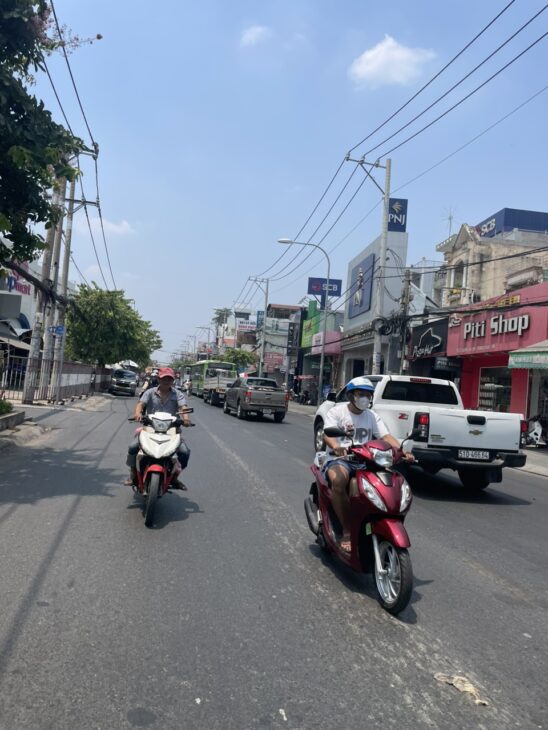 Bán nhà 2 mặt tiền 10x33m giá 18,5 tỷ Đường Nguyễn Ảnh Thủ nối dài