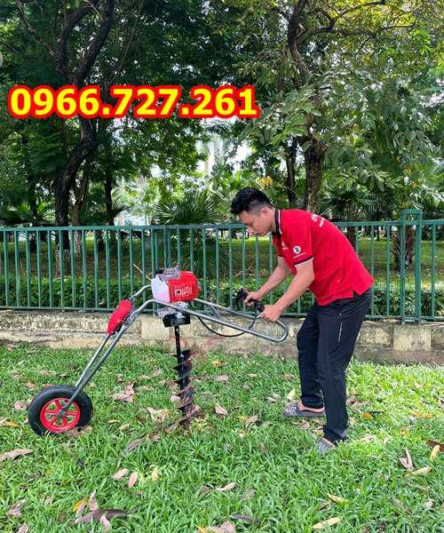 Máy khoan đất trồng cây di chuyển linh hoạt có bánh xe đẩy Turbo TBK68