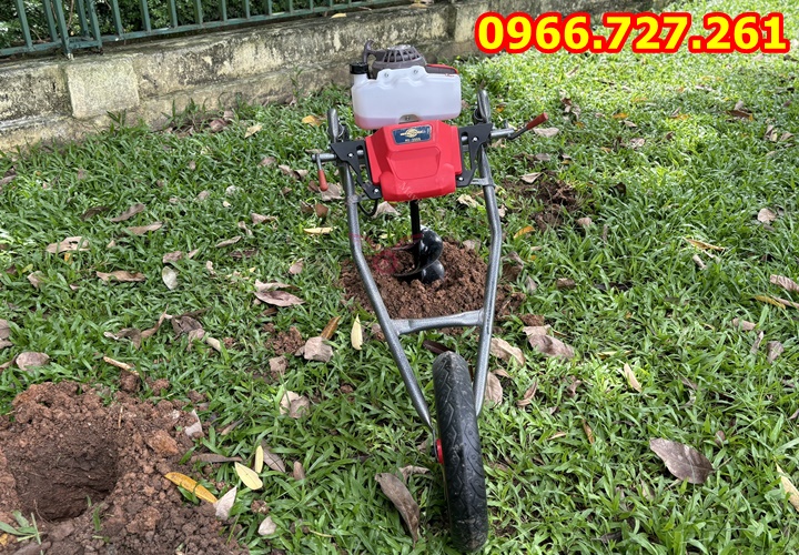 Máy khoan đất trồng cây di chuyển linh hoạt có bánh xe đẩy Turbo TBK68