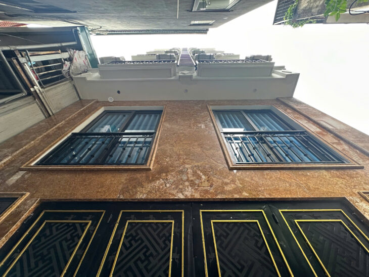 (Siêu Phẩm) Tòa Apartment 64m2 x 18P hồ Linh Quang – Cách hồ và bãi ô tô 30m. Dòng tiền 1,4 tỷ/năm.