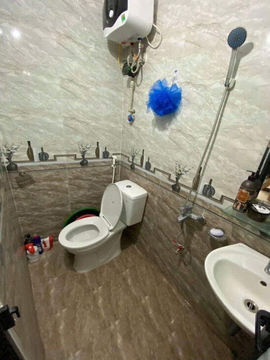 Làng việt kiều Châu âu – . Dòng tiền ổn định – 2 mặt thoáng full nộ thất .52m – 6 tầng . Giá 9.3