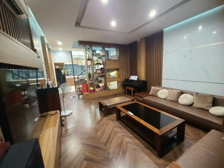 Ngõ phố Pháo Đài Láng, Đống Đa Diện tích: 52m² Giá bán: 18.9 tỷ