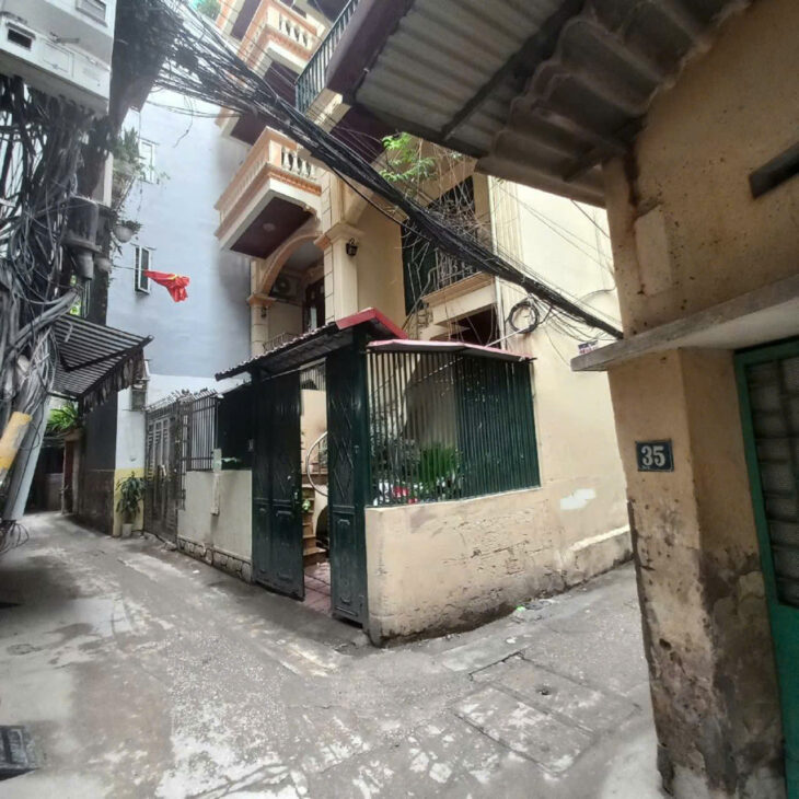 Ngõ phố Pháo Đài Láng, diện tích 65m², 5 tầng 15,9 tỷ