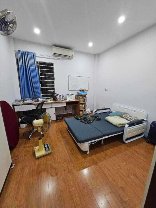 Bán nhà Ngọc Lâm 5 Tầng thông số đẹp-Phân Lô Vỉa Hè Ô Tô Tránh -Kinh Doanh -Ngõ Thông Ô Tô Chạy