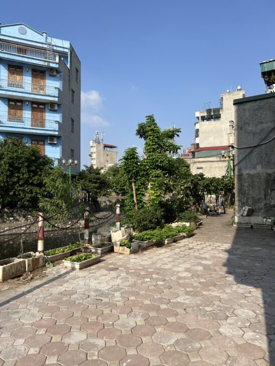 BÁN NHÀ TRƯƠNG ĐỊNH, LÔ GÓC VIEW HỒ, VỈA HÈ 3M, 20M RA ĐƯỜNG OTO, 30M2 5.5 TỈ