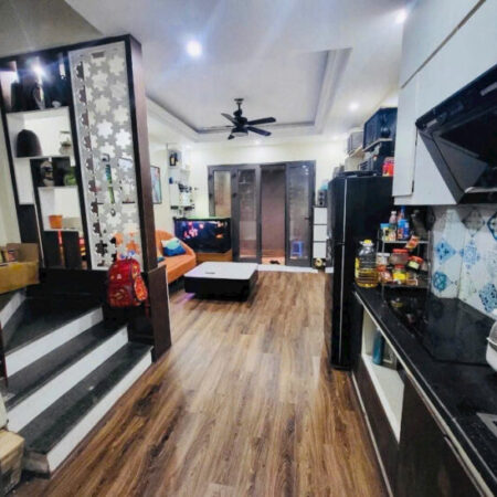 CẦN BÁN NHANH NHÀ 5 TẦNG NGỌC LÂM-DIỆN TÍCH RỘNG-THÔNG SỐ ĐẸP-ĐƯỜNG Ô TÔ TRÁNH-KINH DOANH ĐỈNH-CHỈ