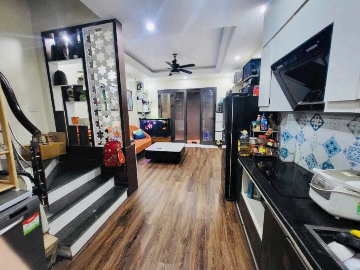 CHÍNH CHỦ NHỜ BÁN NHÀ ĐẸP NGỌC THUỴ_ DIỆN TÍCH RỘNG_5 TẦNG GIÁ 5TỶ98 LH xem nhà: 0967003186 +