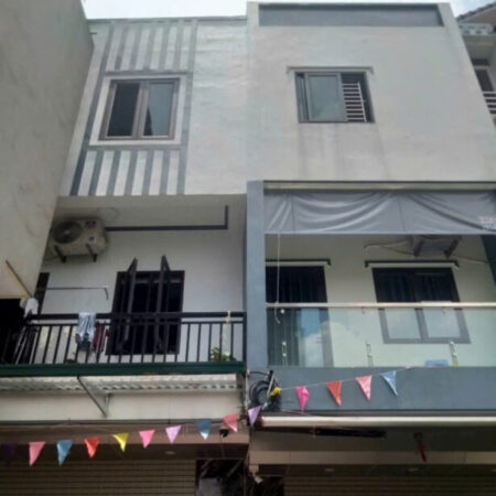 Nhà mới xây ở 3 tầng, gần vành đai 4 về Mỹ đình hơn 10km, chủ bán rẻ